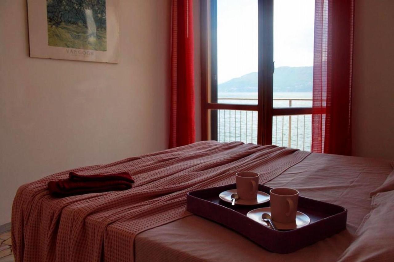 Casa Spiaggia Brezzo Екстер'єр фото