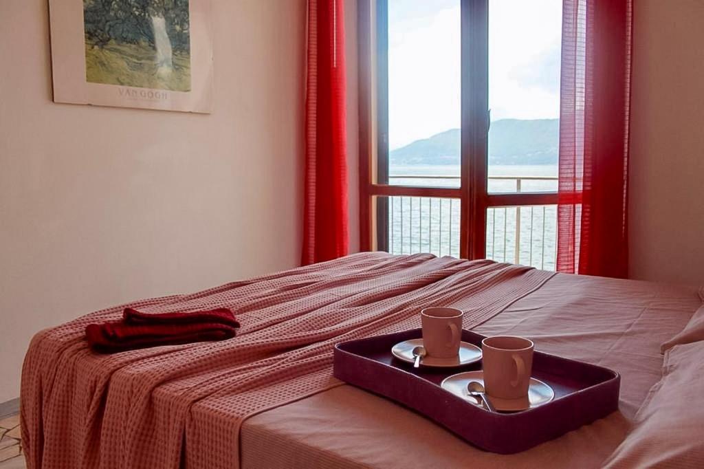 Casa Spiaggia Brezzo Екстер'єр фото